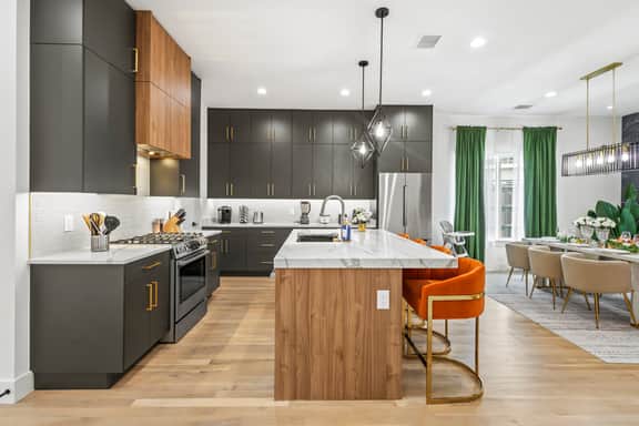 Luxury Dallas Home  | Sleeps 16 | Arcade  & Karaoke