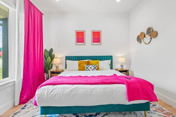 Luxury Dallas Home  | Sleeps 16 | Arcade  & Karaoke