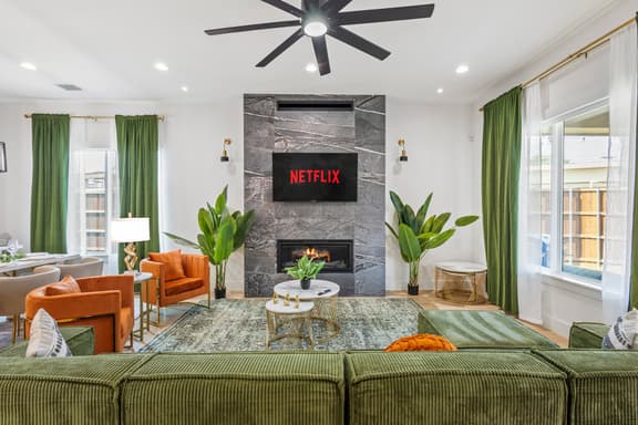 Luxury Dallas Home  | Sleeps 16 | Arcade  & Karaoke